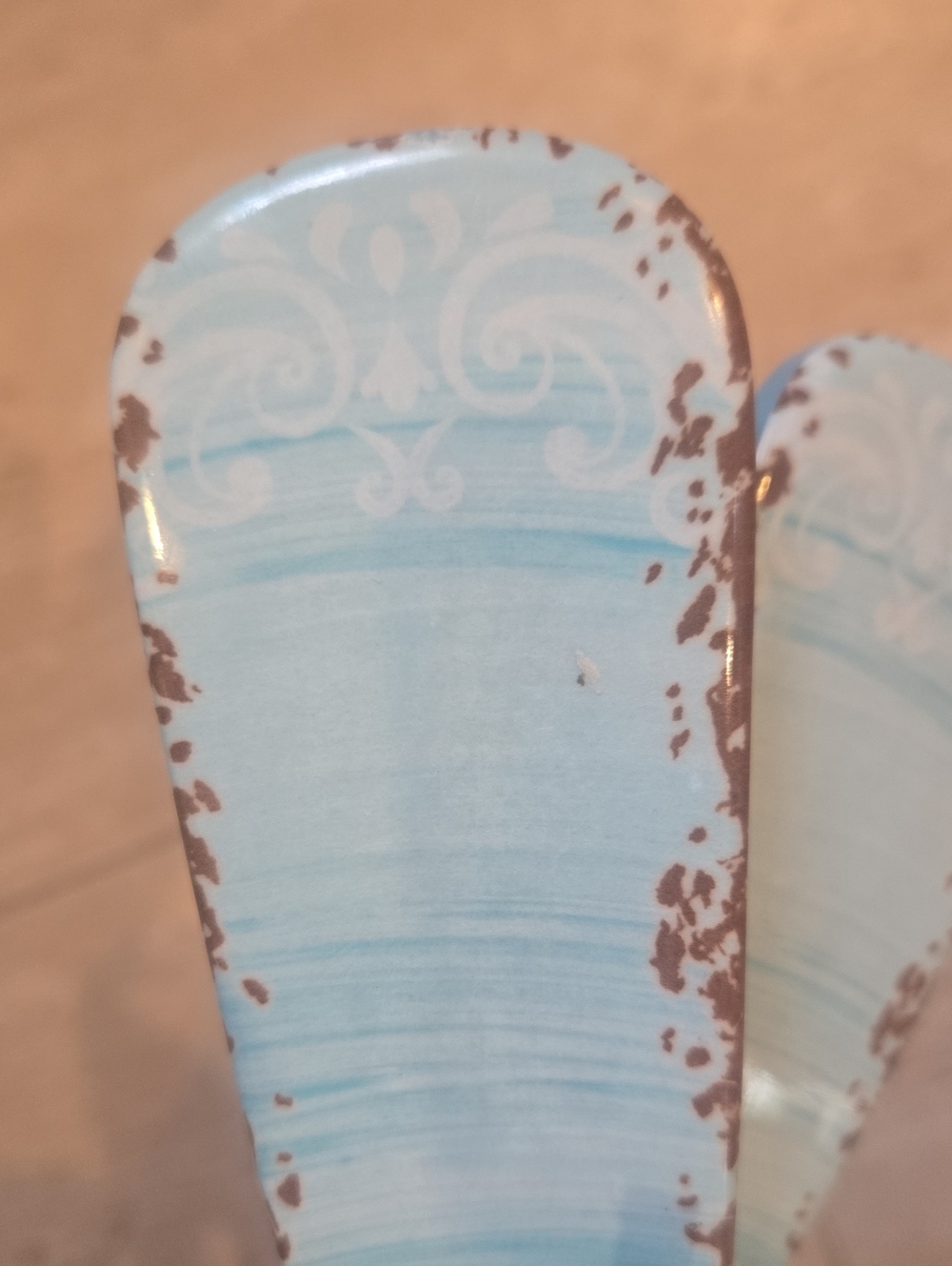 New Tommy Bahama Melamine Sea Foam Green Rustic Salad Tongs - Picture 3 of 7